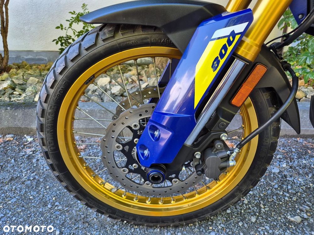Suzuki DL - 16