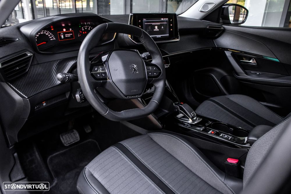 Peugeot 2008 1.5 BlueHDi Allure EAT8 - 24