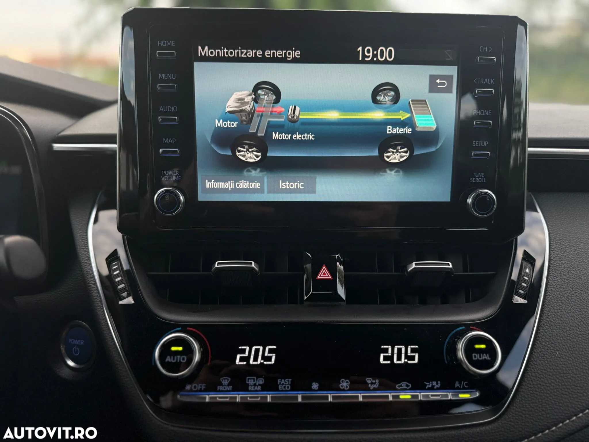 Toyota Corolla 1.8 HSD Dynamic GR Sport - 28