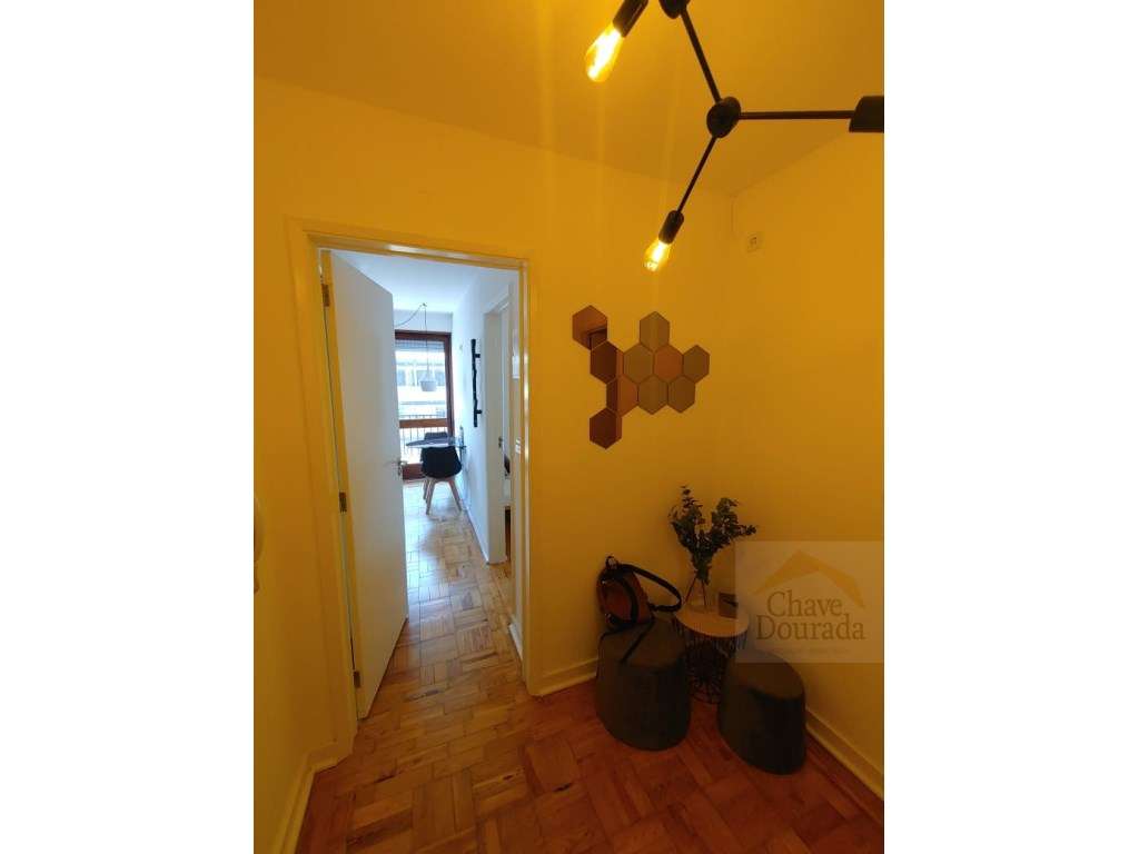 T5 remodelado ideal para investimento, junto à Fernão Magalhães - Grande imagem: 4/20