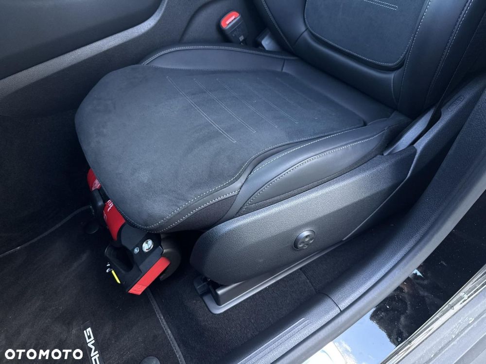 Mercedes-Benz GLC - 13