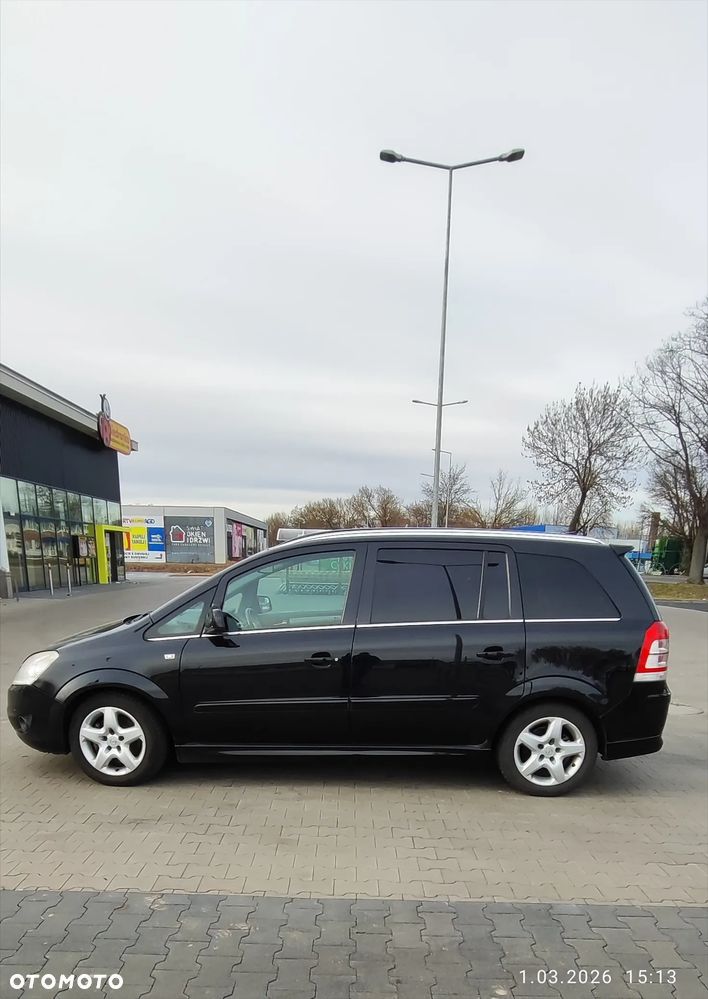 Opel Zafira 1.9 CDTI Automatik Cosmo - 4