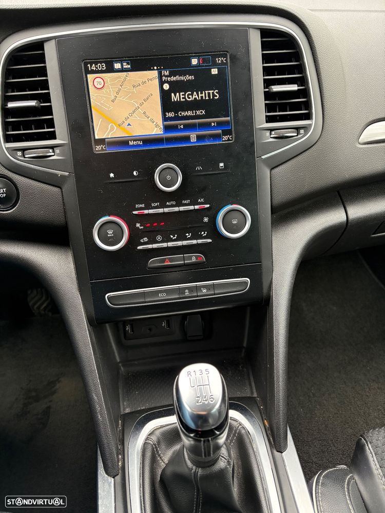Renault Mégane Sport Tourer - 12
