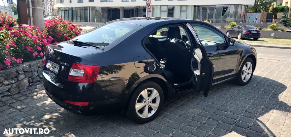 Skoda Octavia 1.6 TDI ELEGANCE - 1