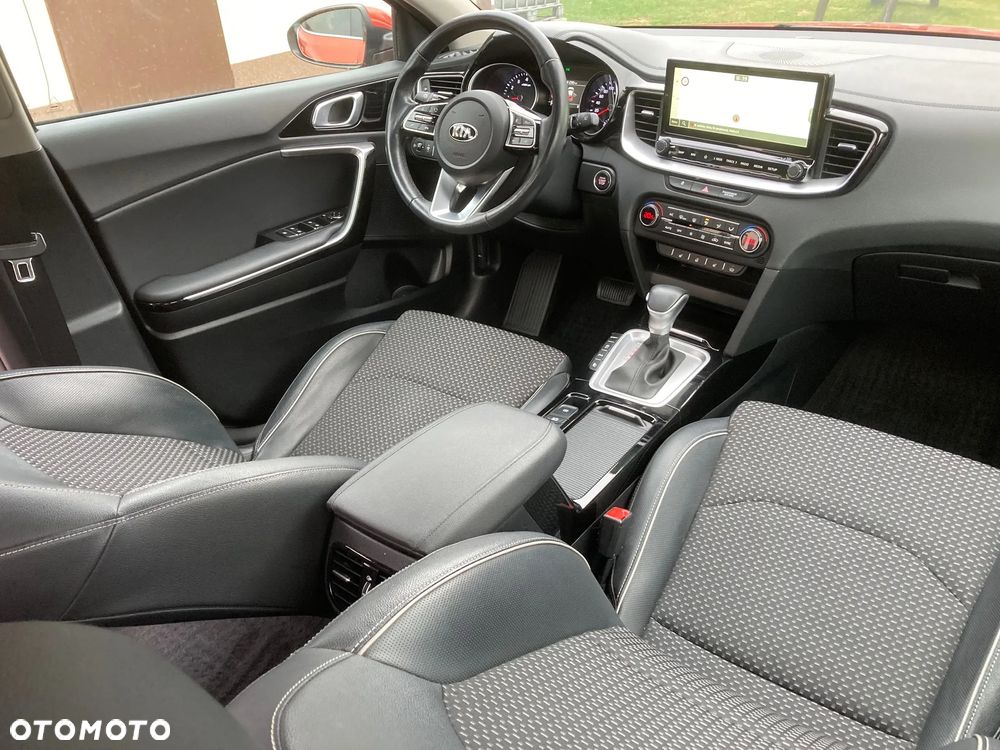 Kia XCeed 1.5 T-GDI Business Line DCT - 31