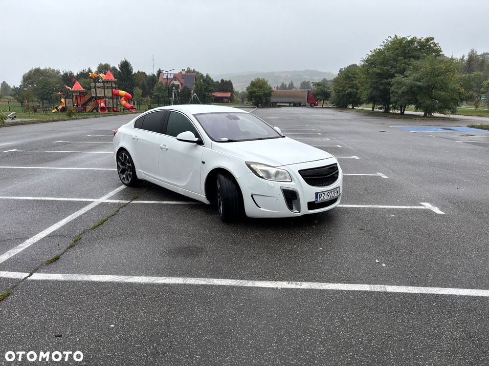 Opel Insignia - 1