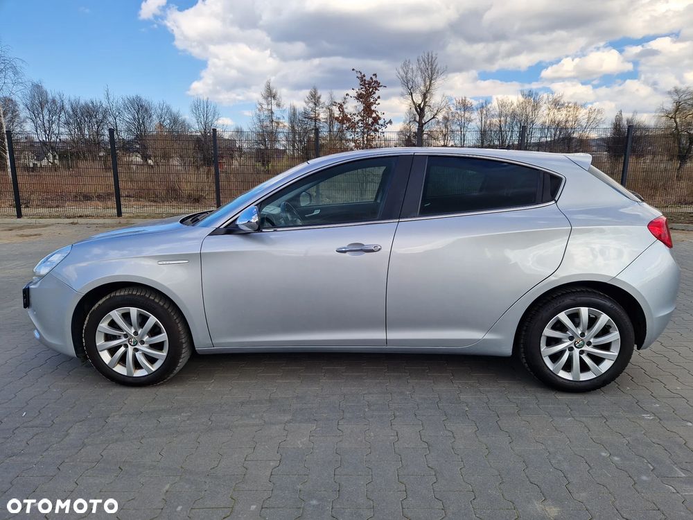 Alfa Romeo Giulietta - 2