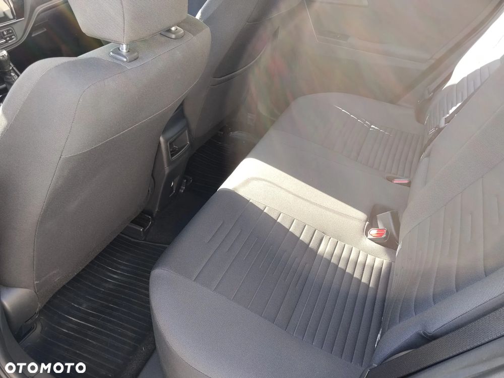 Toyota Auris - 7