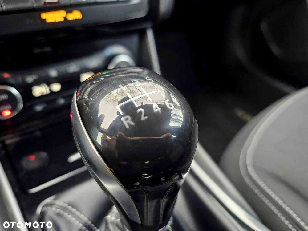 Infiniti Q30 1.6t Premium - 32