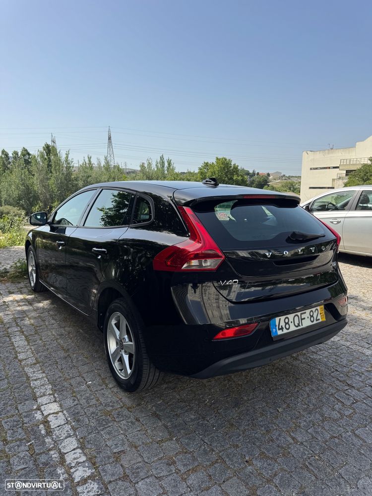 Volvo V40 2.0 D2 Momentum - 11