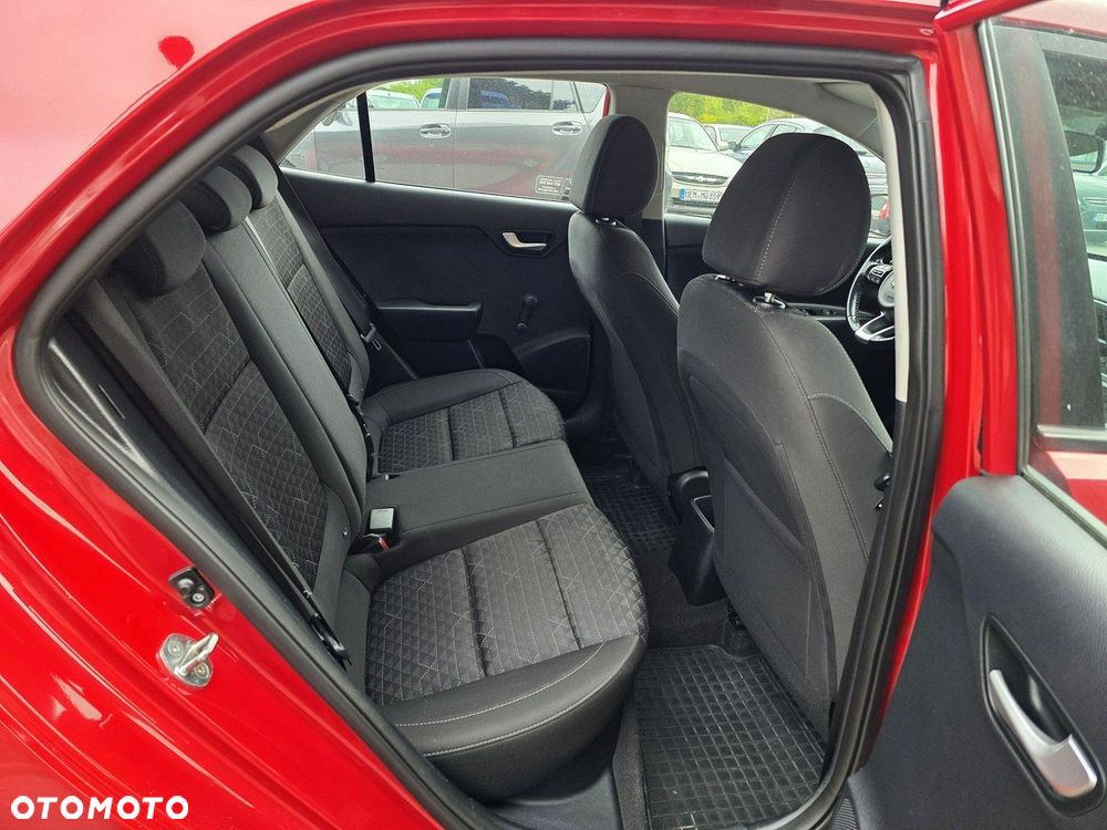 Kia Rio - 25