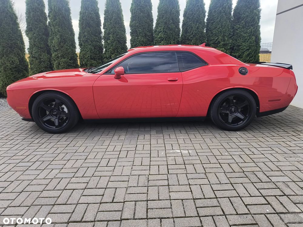 Dodge Challenger - 5