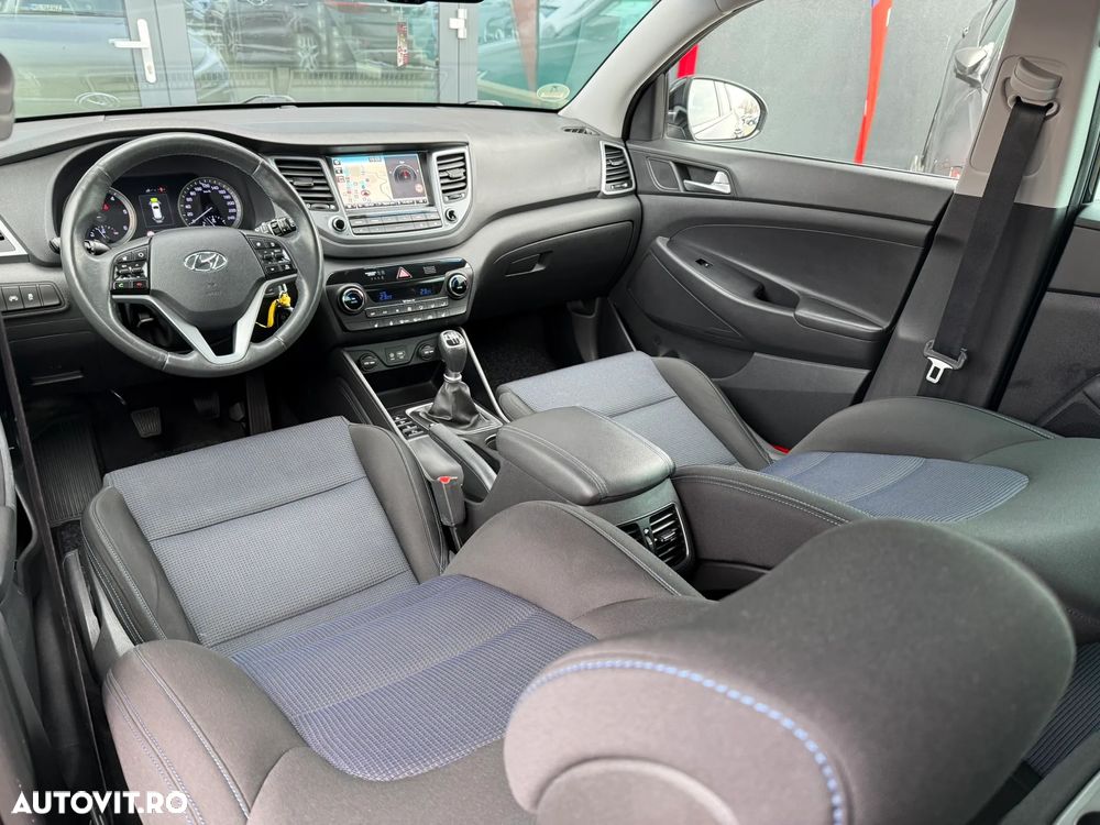 Hyundai Tucson blue 1.7 CRDi 2WD Style - 16