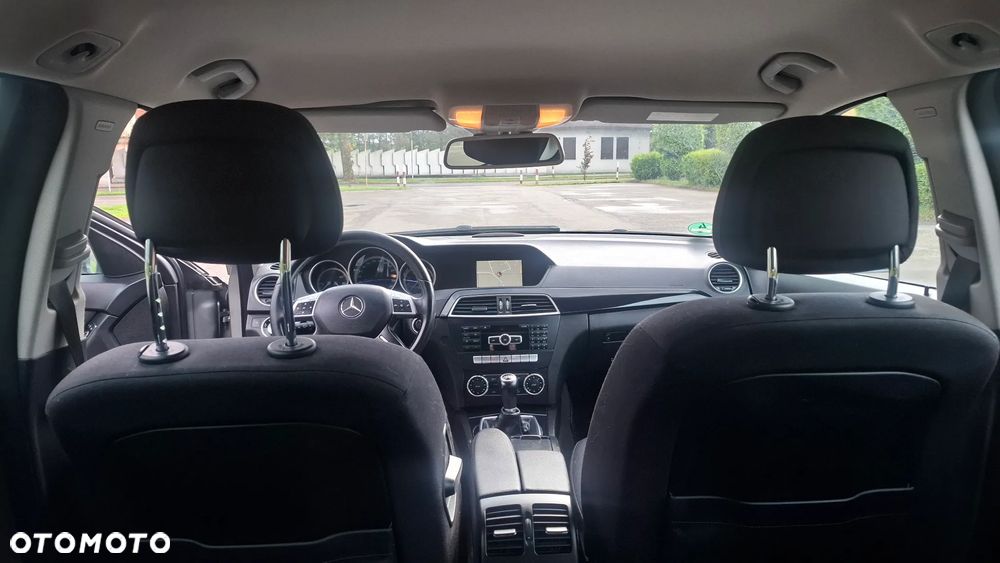 Mercedes-Benz Klasa C 180 CGI BlueEFFICIENCY - 8