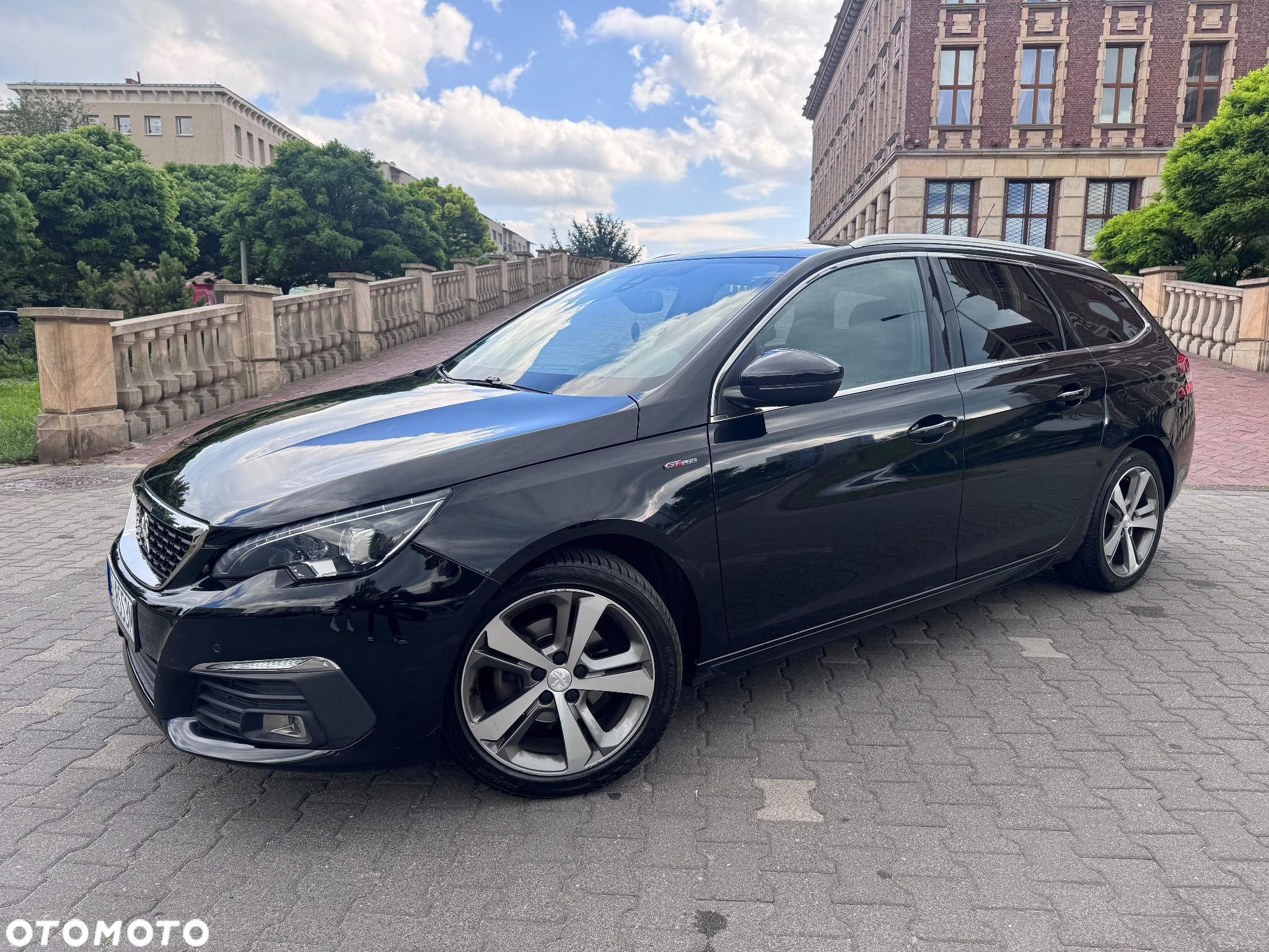 Peugeot 308 1.2 PureTech Allure S&S - 12