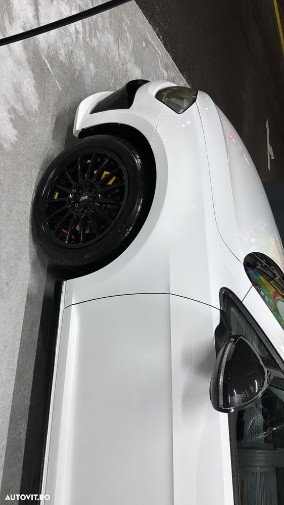 Volkswagen Golf 1.6 TDI BlueMotion Technology Comfortline - 14