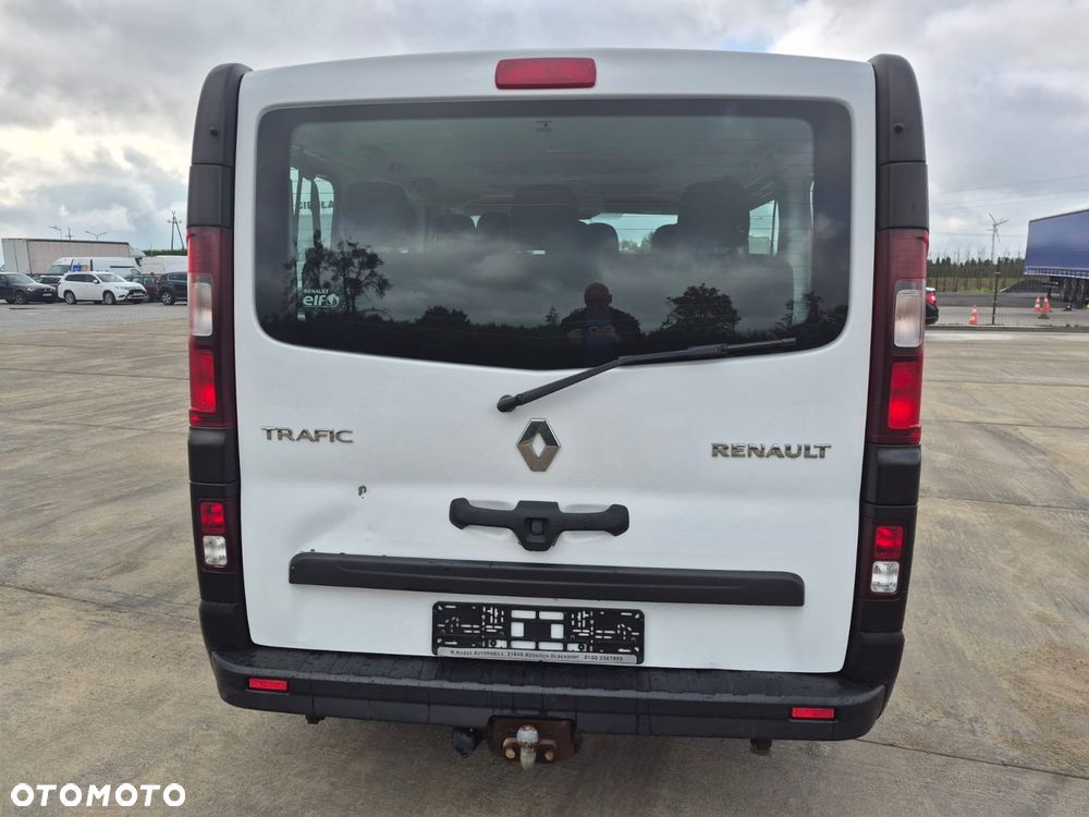 Renault Trafic - 12