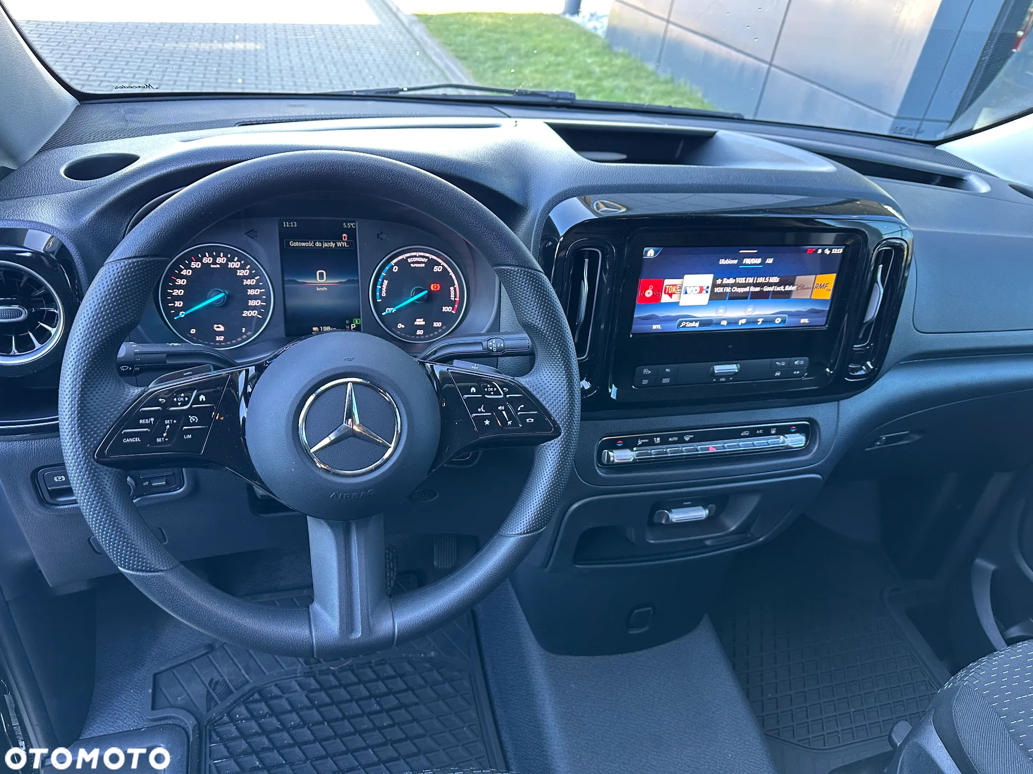 Mercedes-Benz eVito 112 Furgon Długi 3200 mm - 19