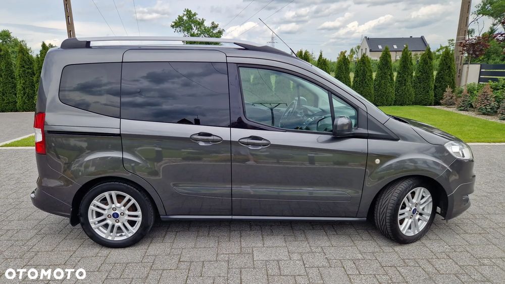 Ford Tourneo Courier 1.0 EcoBoost Titanium - 25