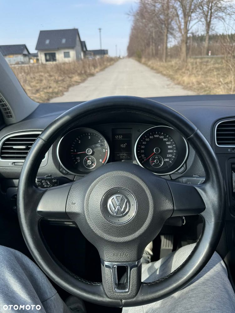 Volkswagen Golf 1.6 TDI DPF Comfortline - 12
