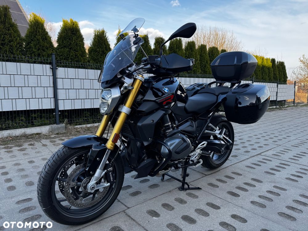 BMW R - 1