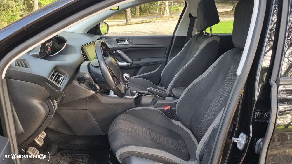 Peugeot 308 SW 1.2 PureTech GT Pack - 7