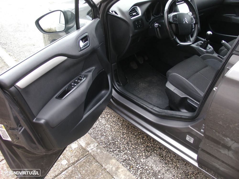 Citroën C4 1.6 BlueHDi Live - 29