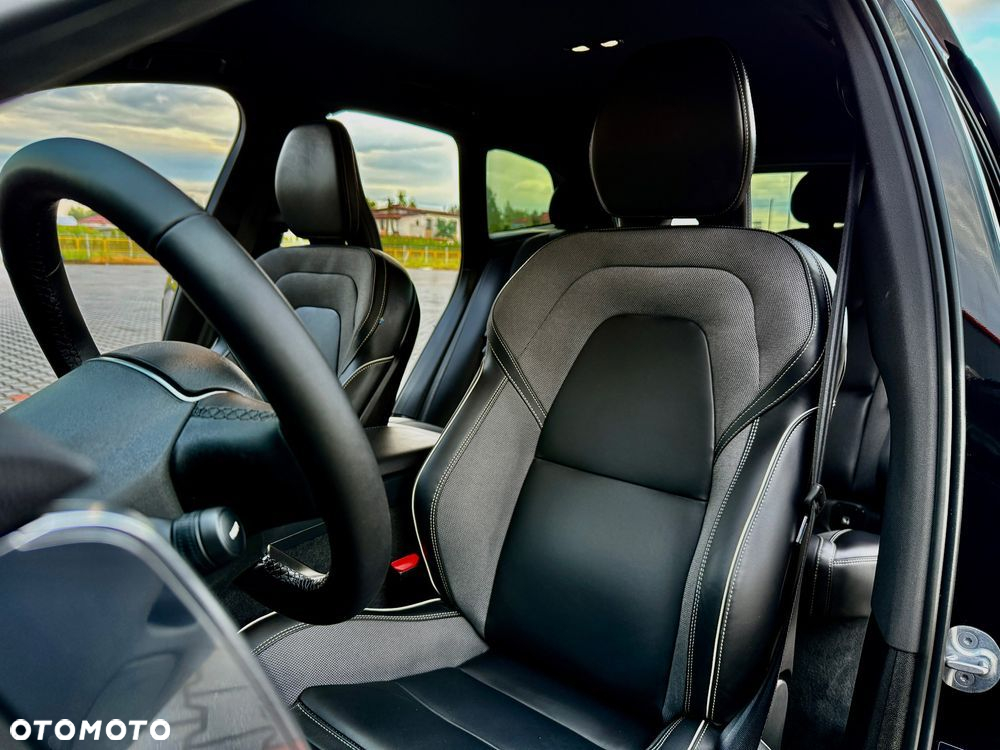 Volvo XC 60 B4 B Plus Dark - 30