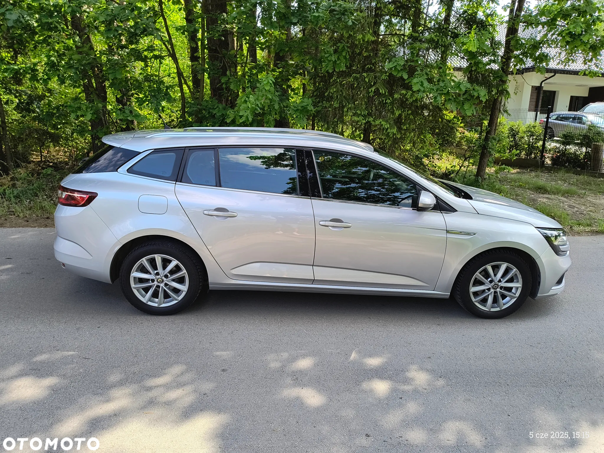 Renault Megane 1.5 Blue dCi Intens - 6
