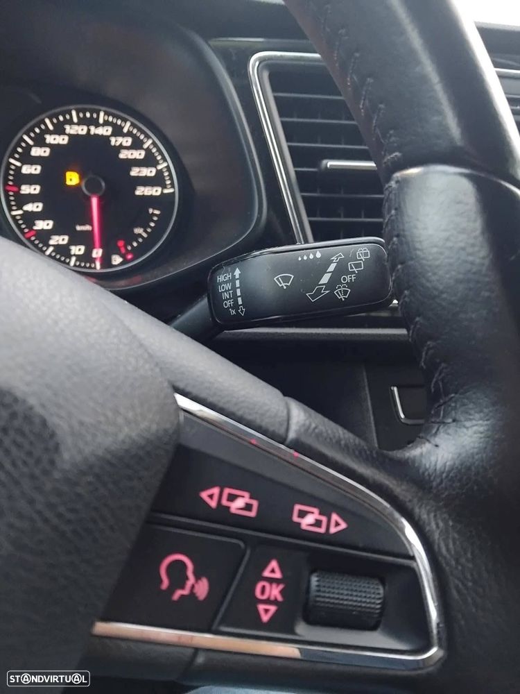 SEAT Leon ST 1.6 TDI S&S Reference - 8