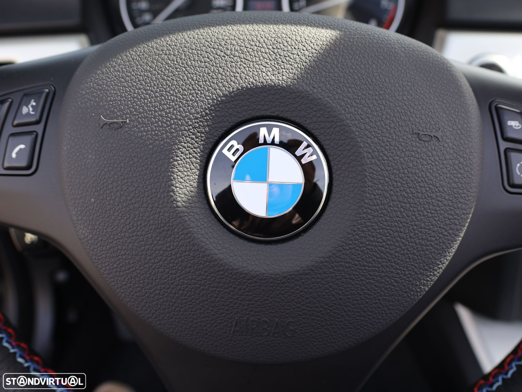 BMW 330 i - 40