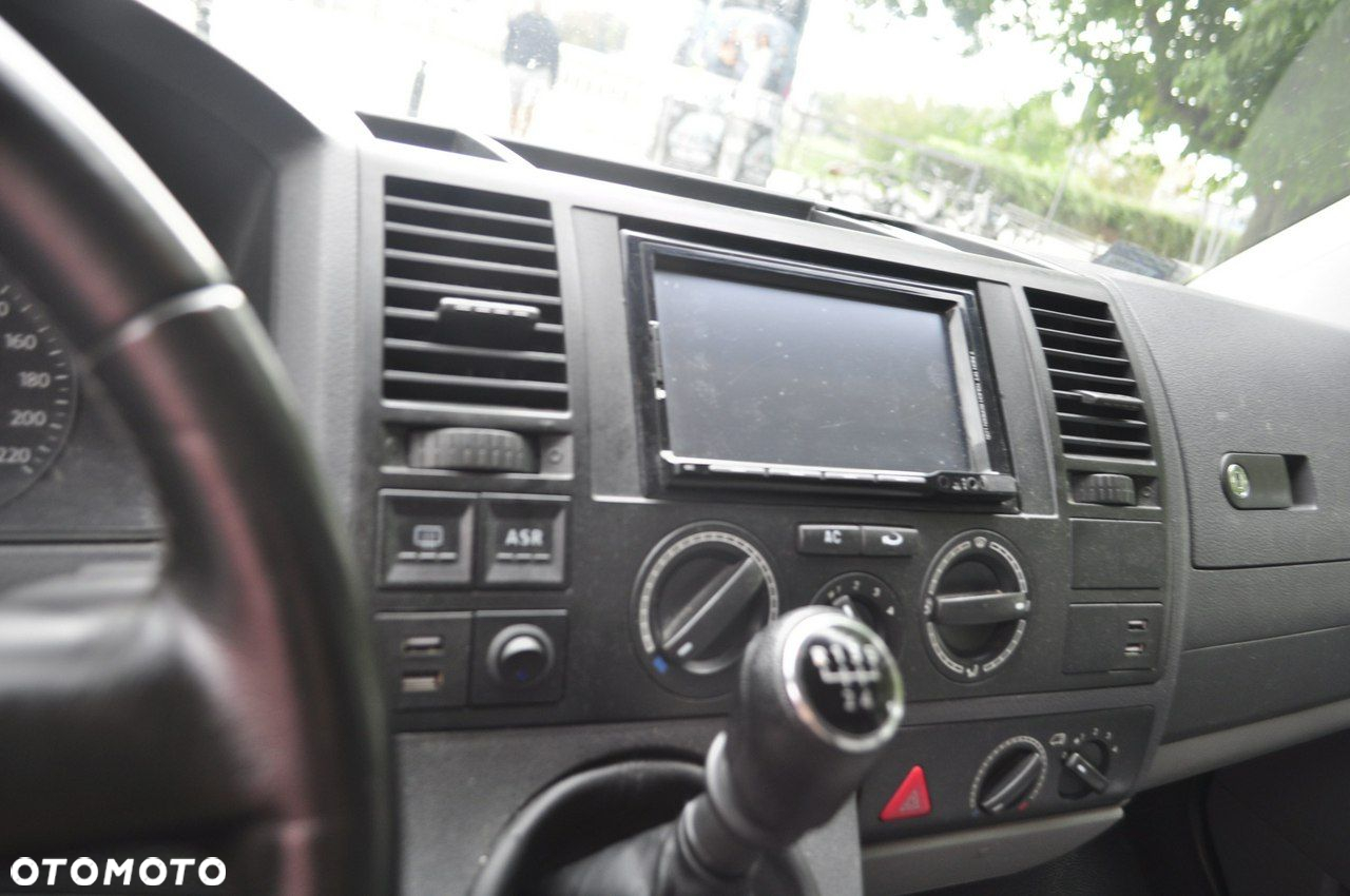 Volkswagen Transporter - 8