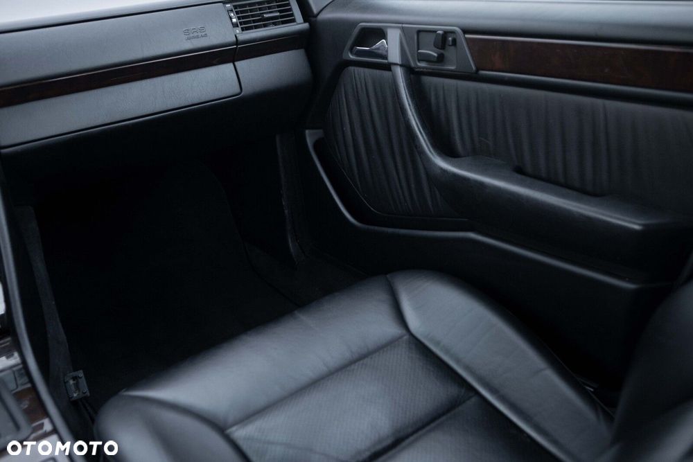 Mercedes-Benz W124 (1984-1993) - 27
