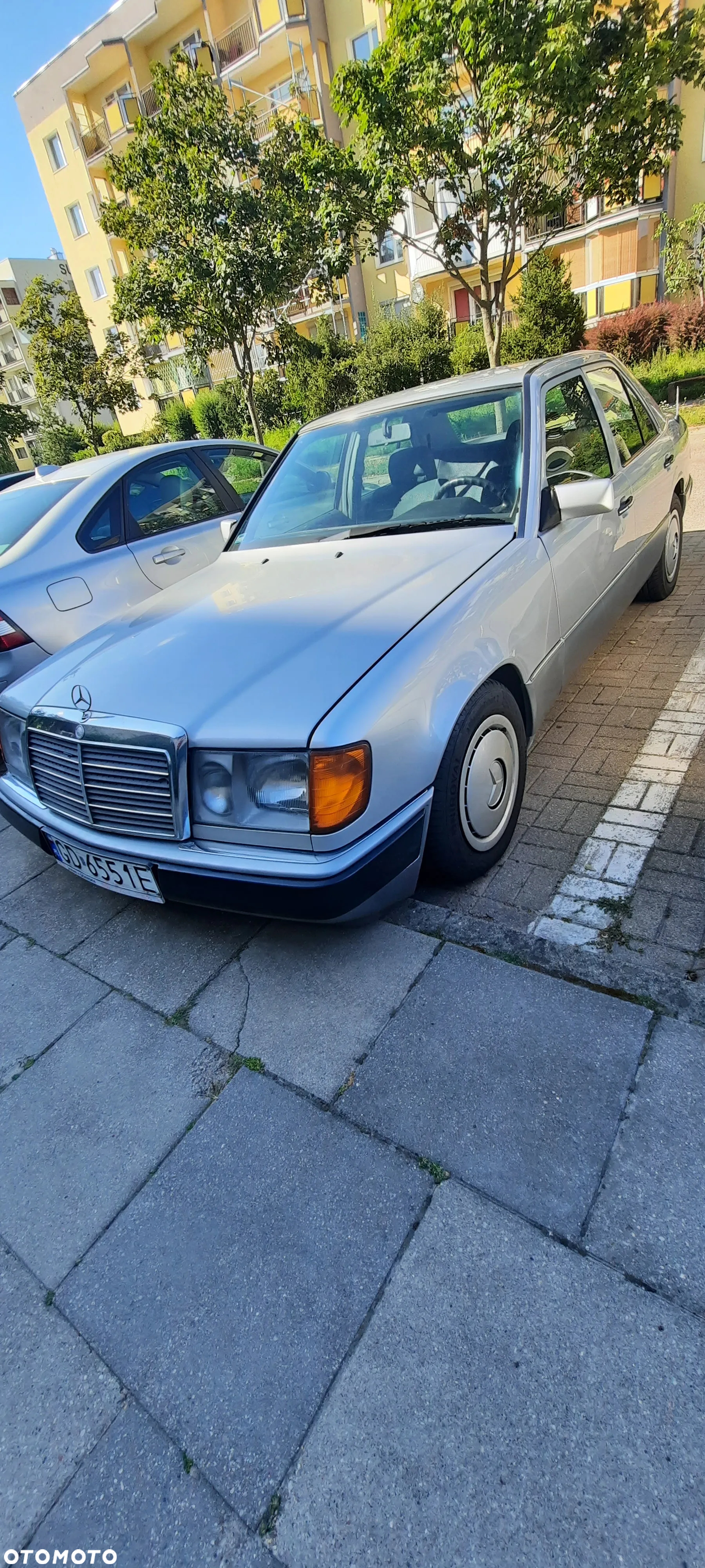 Mercedes-Benz W124 (1984-1993) - 12