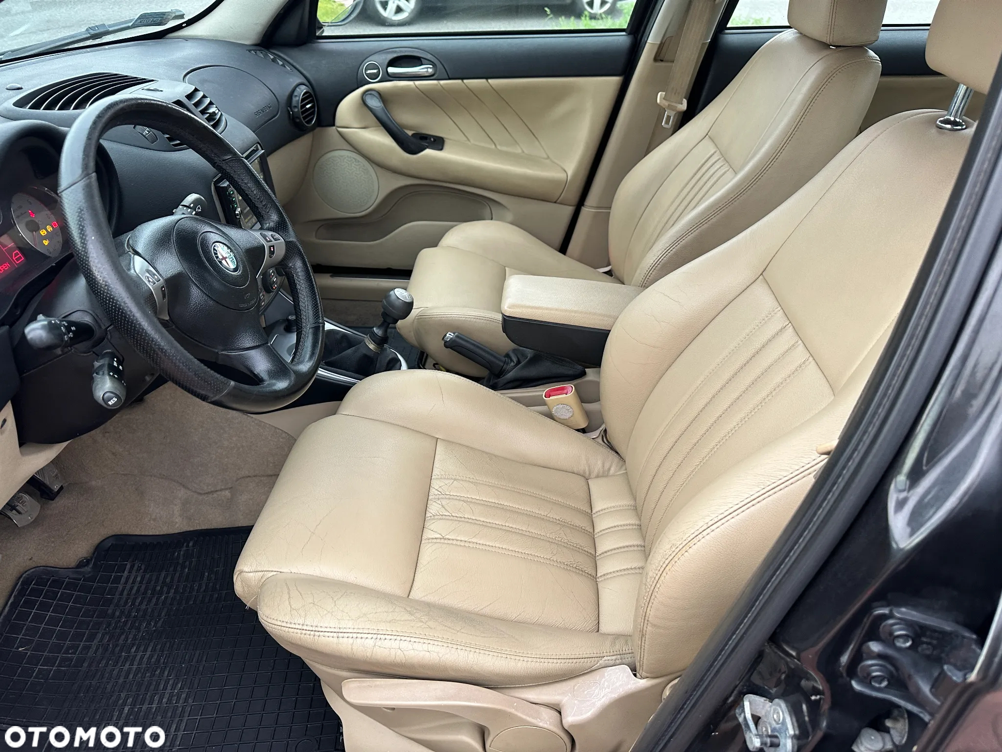 Alfa Romeo 147 1.9 JTD 16V Distinctive - 8
