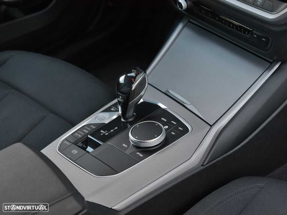 BMW 330 e Corporate Edition Auto - 13