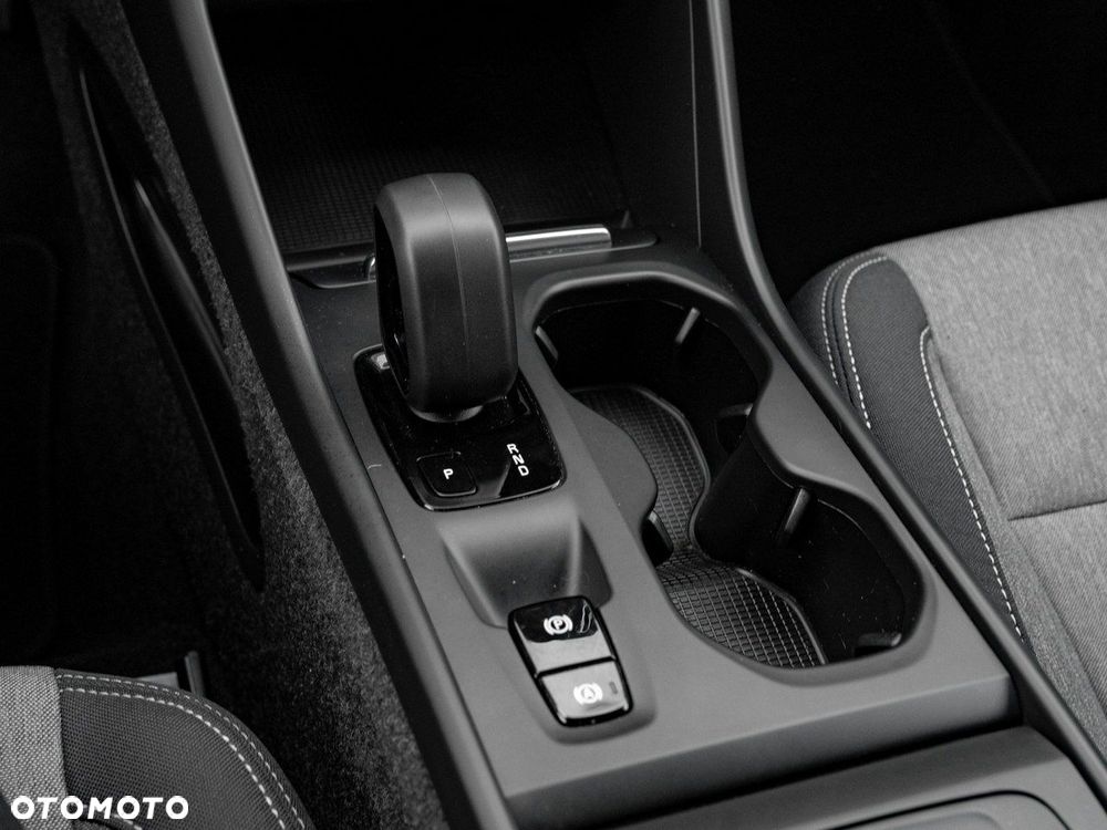 Volvo XC 40 T3 Momentum Pro - 19