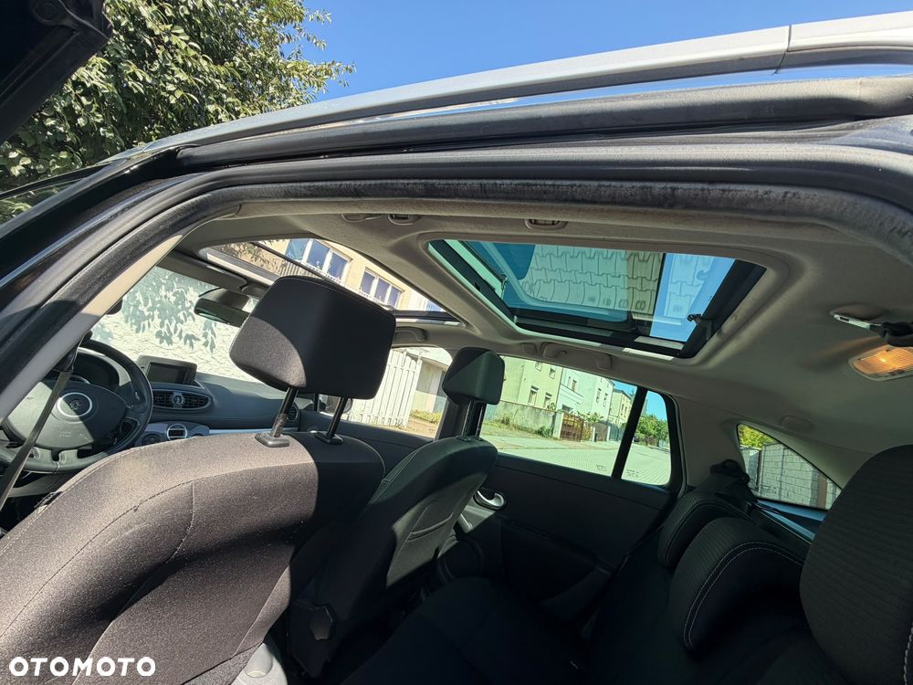 Renault Clio 1.2 16V Dwudziestka - 9