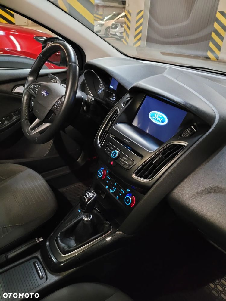 Ford Focus 1.5 EcoBoost Titanium ASS - 10