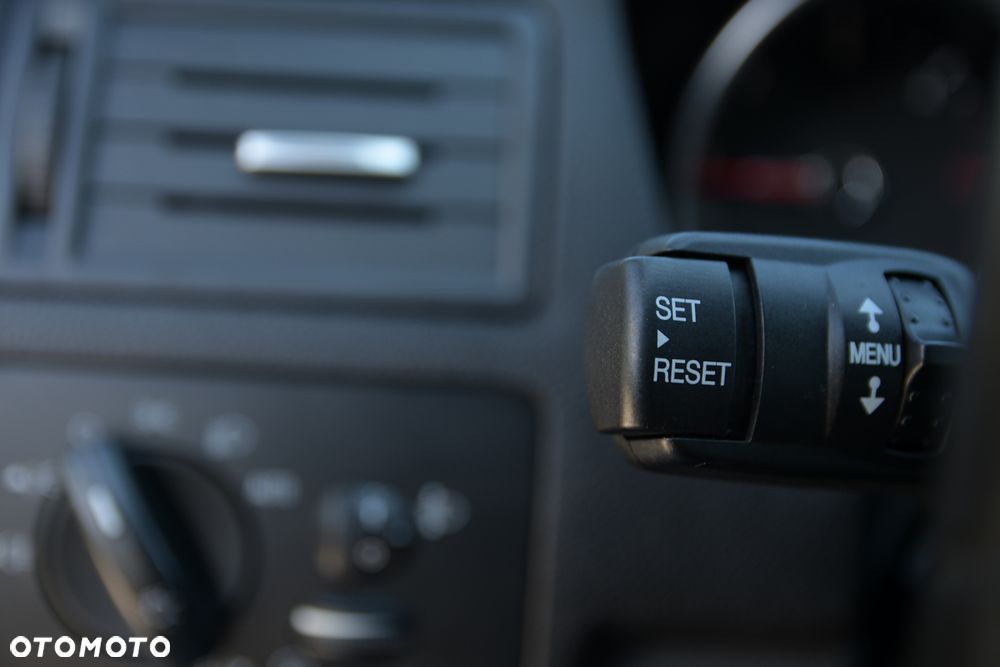 Ford Kuga 2.0 TDCi 2x4 Titanium - 29