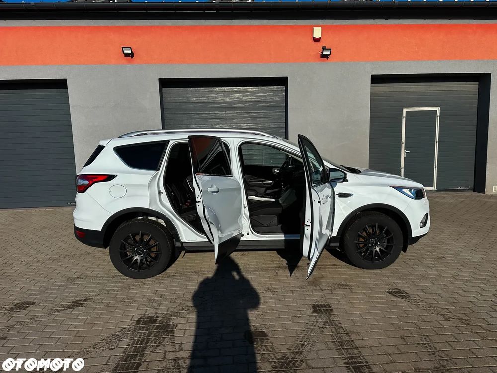 Ford Kuga - 16
