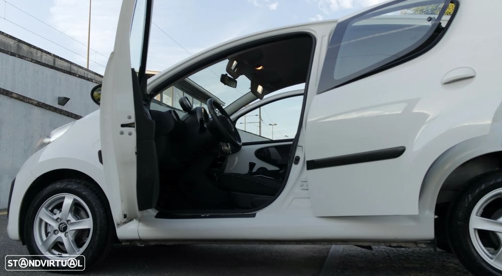 Citroën C1 1.2 VTi Shine - 33