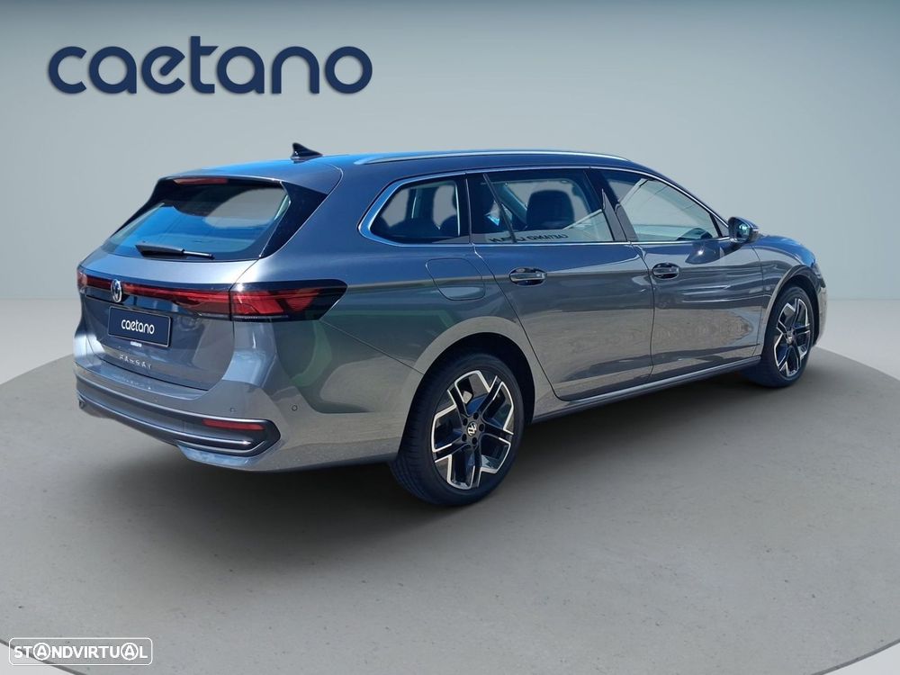 VW Passat Variant 2.0 TDI Business DSG - 15