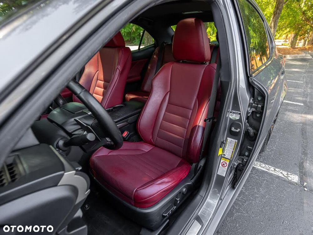 Lexus IS 200t F Sport - 7