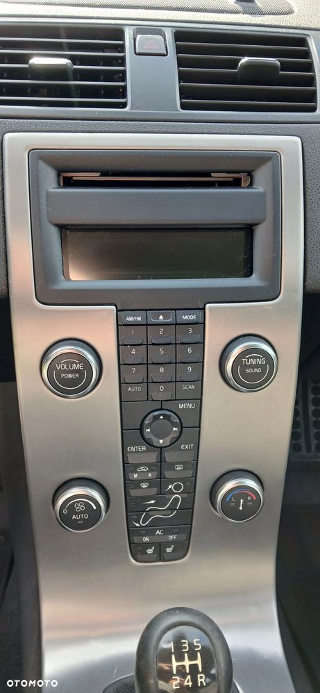 Volvo V50 1.8 - 15