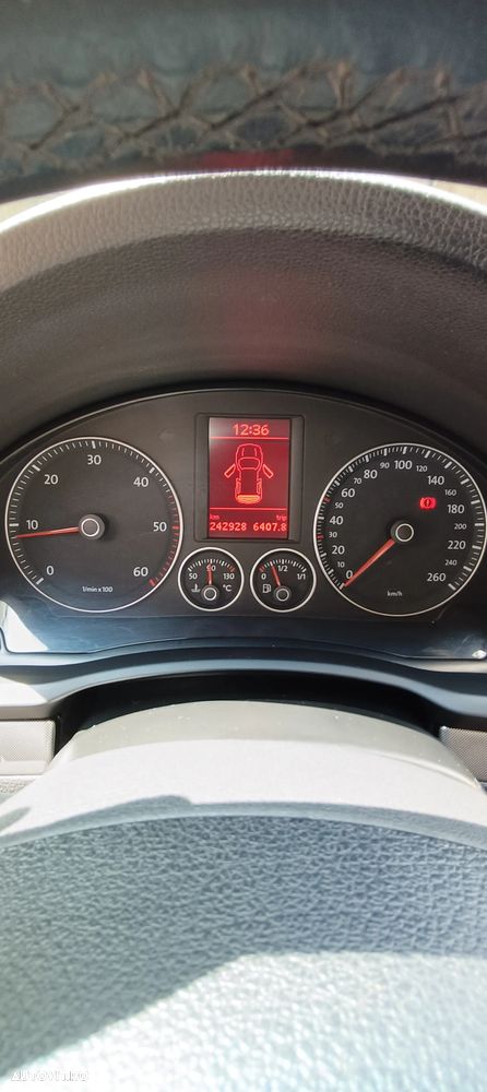 Volkswagen Golf 2.0 TDI Comfortline DPF - 16