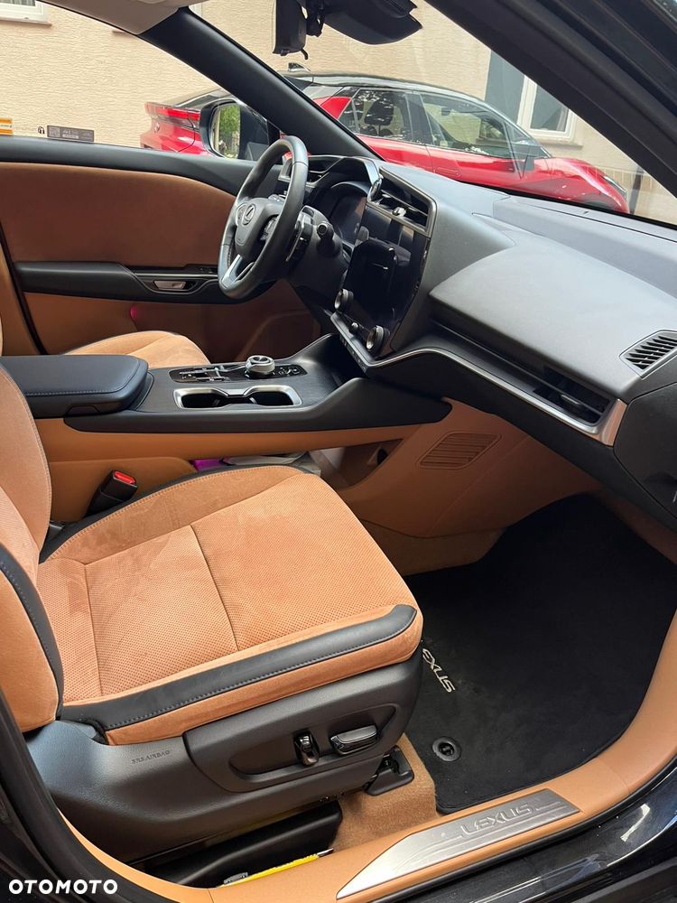 Lexus RZ 450e Omotenashi DIRECT4 - 7