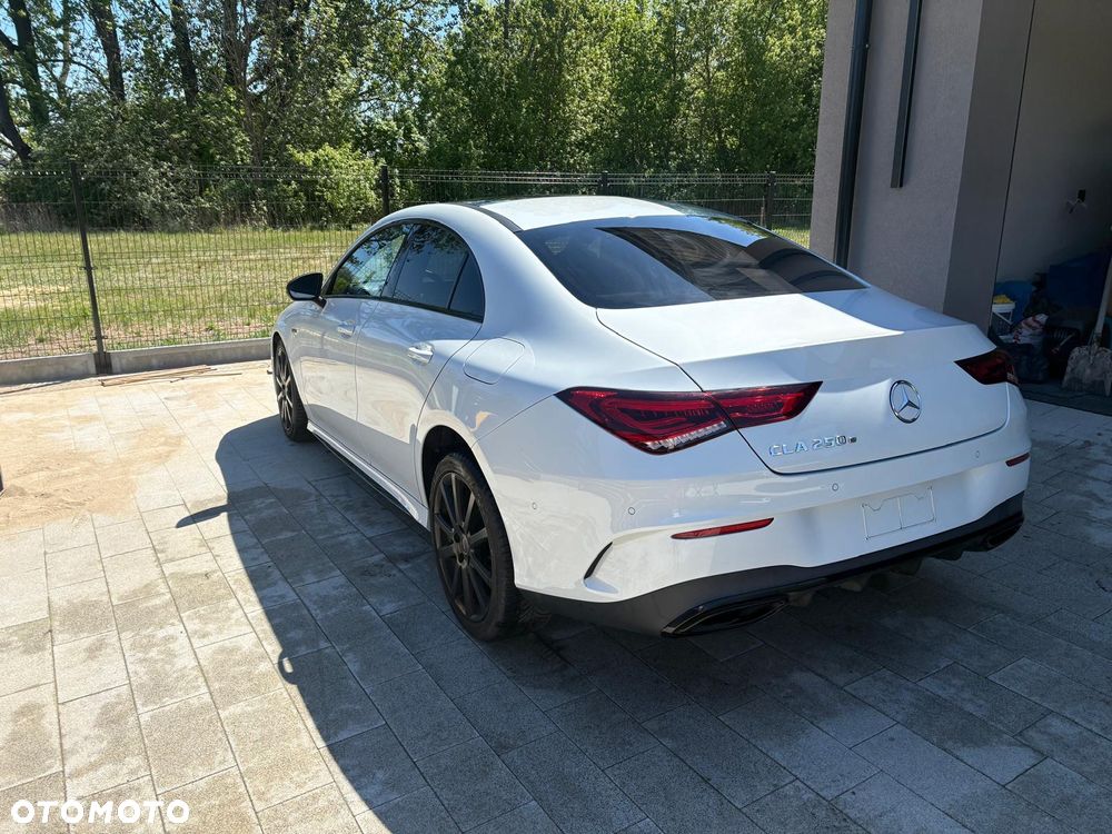 Mercedes-Benz CLA 250 e 8G-DCT AMG Line - 7