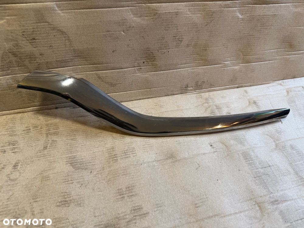 Listwa chrom pod lampę Renault Captur II lewa 620752010R prawa 620747303R OE - 2