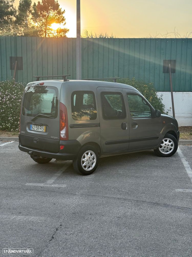 Renault Kangoo 1.4 RT Pampa - 4